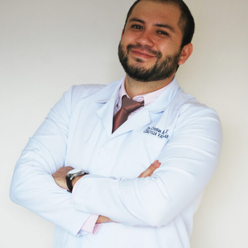 Dr. Cristian Bravo Yépez Dr. Cristian Bravo Yépez